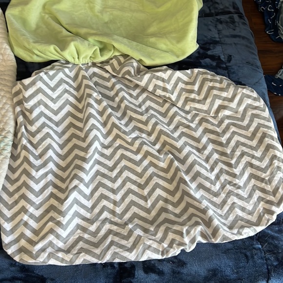 Change table covers - Picture 3 of 4